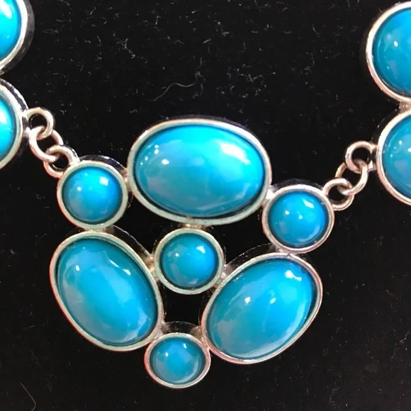 Gorgeous turquoise-colored statement necklace - Picture 2 of 3